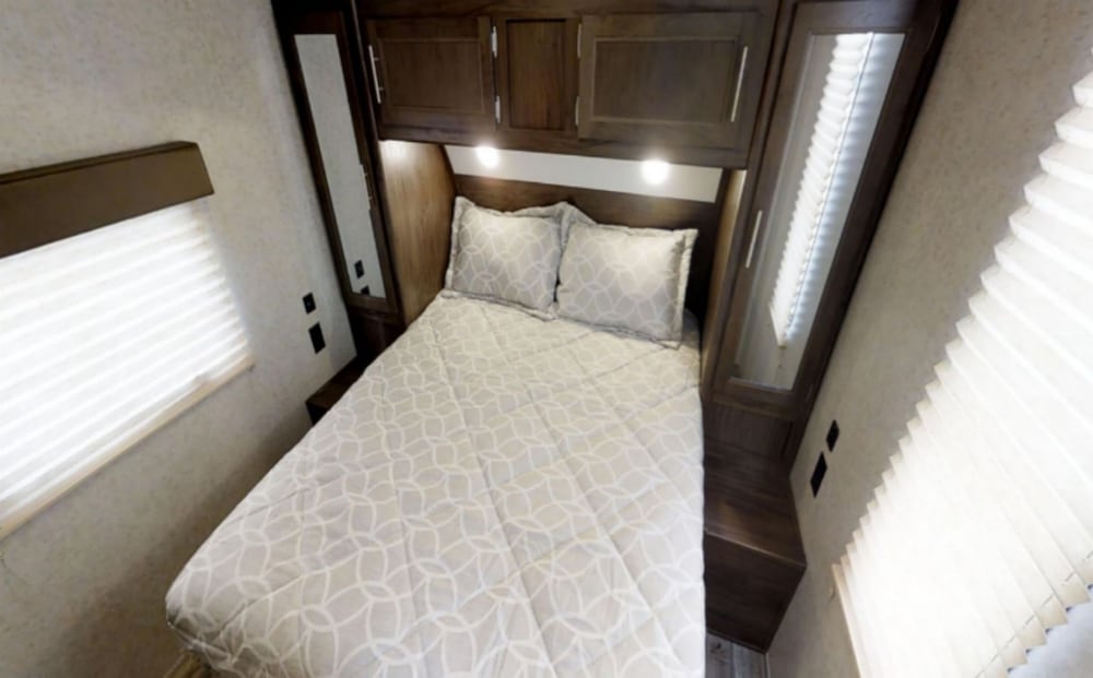 Grand Canyon RV Glamping 18/81
