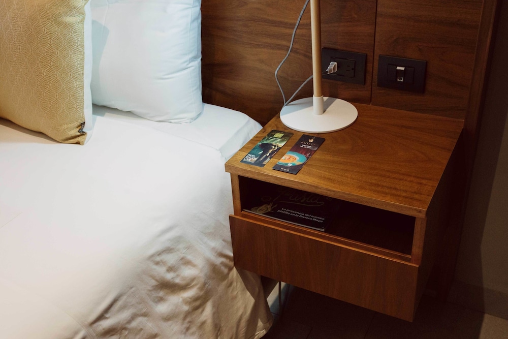 IT Boutique Hotel and Restaurant 26/73