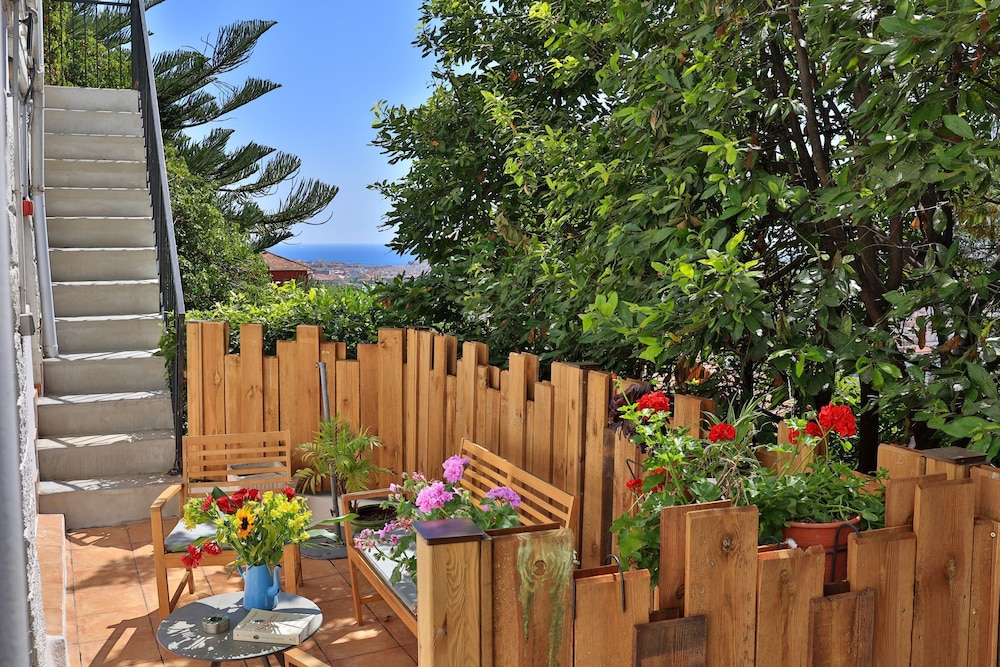 Le Panoramic Boutique Hotel 67/70