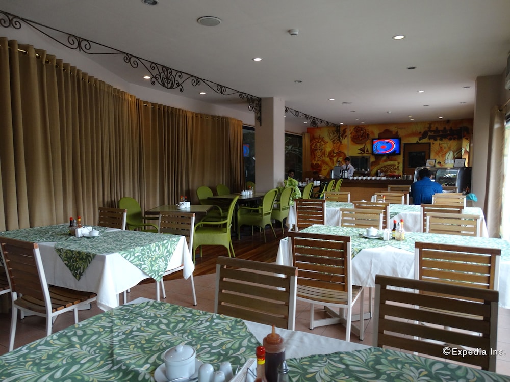 Casa Leticia Business Inn 45/57
