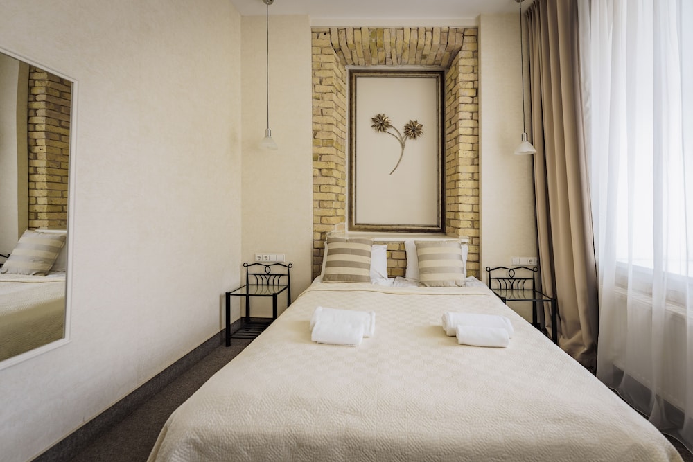 Moon Garden Art Hotel 20/70