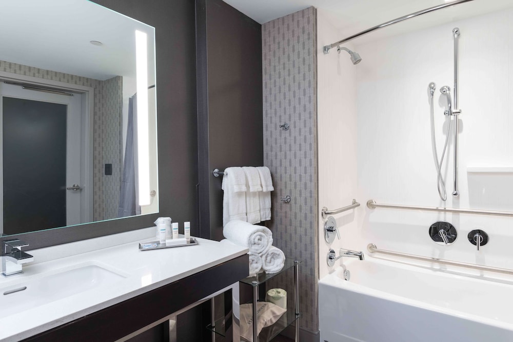 Hilton Garden Inn Foxborough Patriot Place Ma 14/56