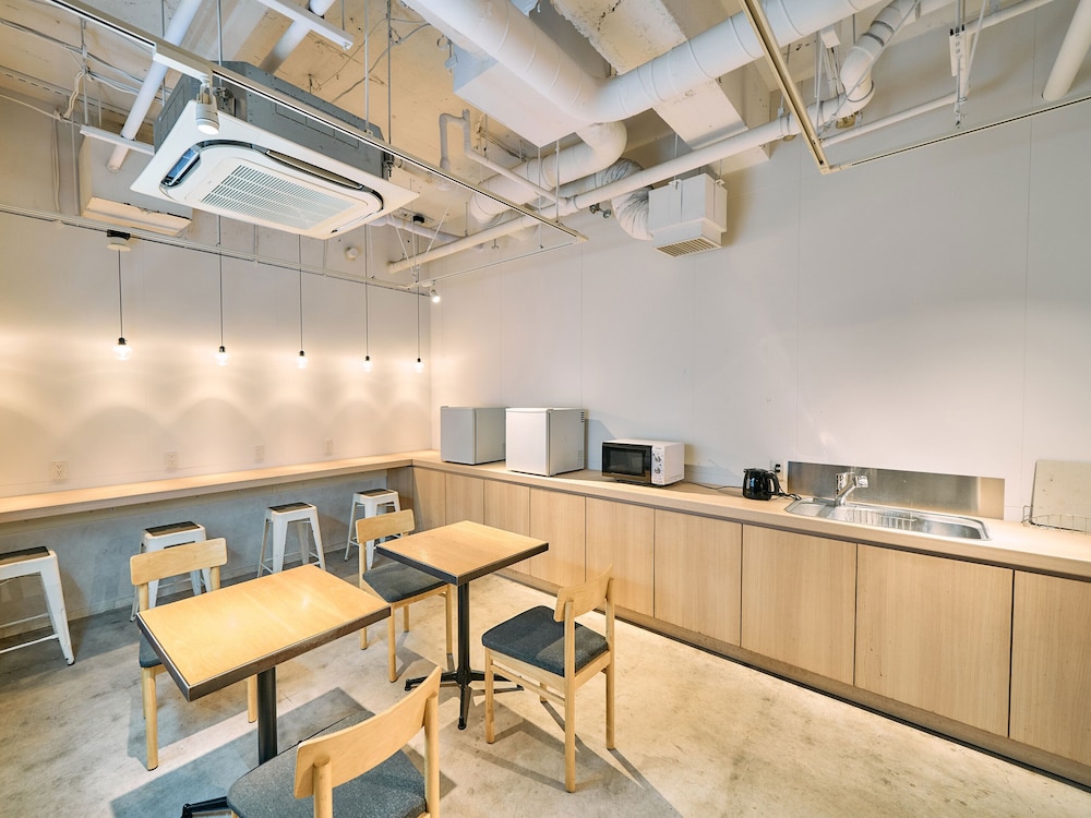 Hotel Plus Hostel Tokyo Kawasaki 28/36