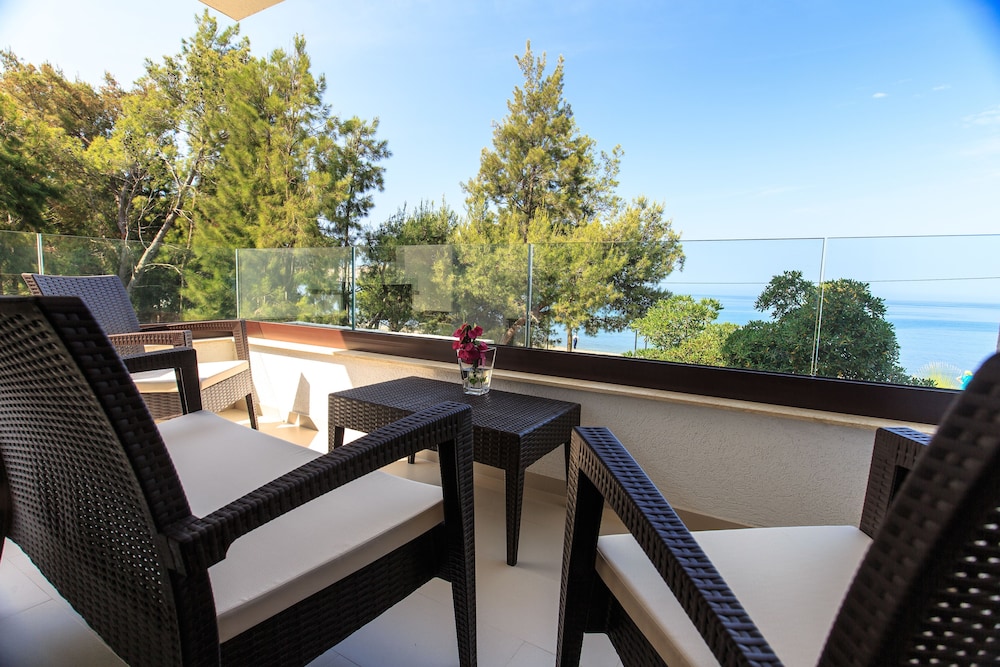 Apart Hotel Kuce Lekovica 42/50