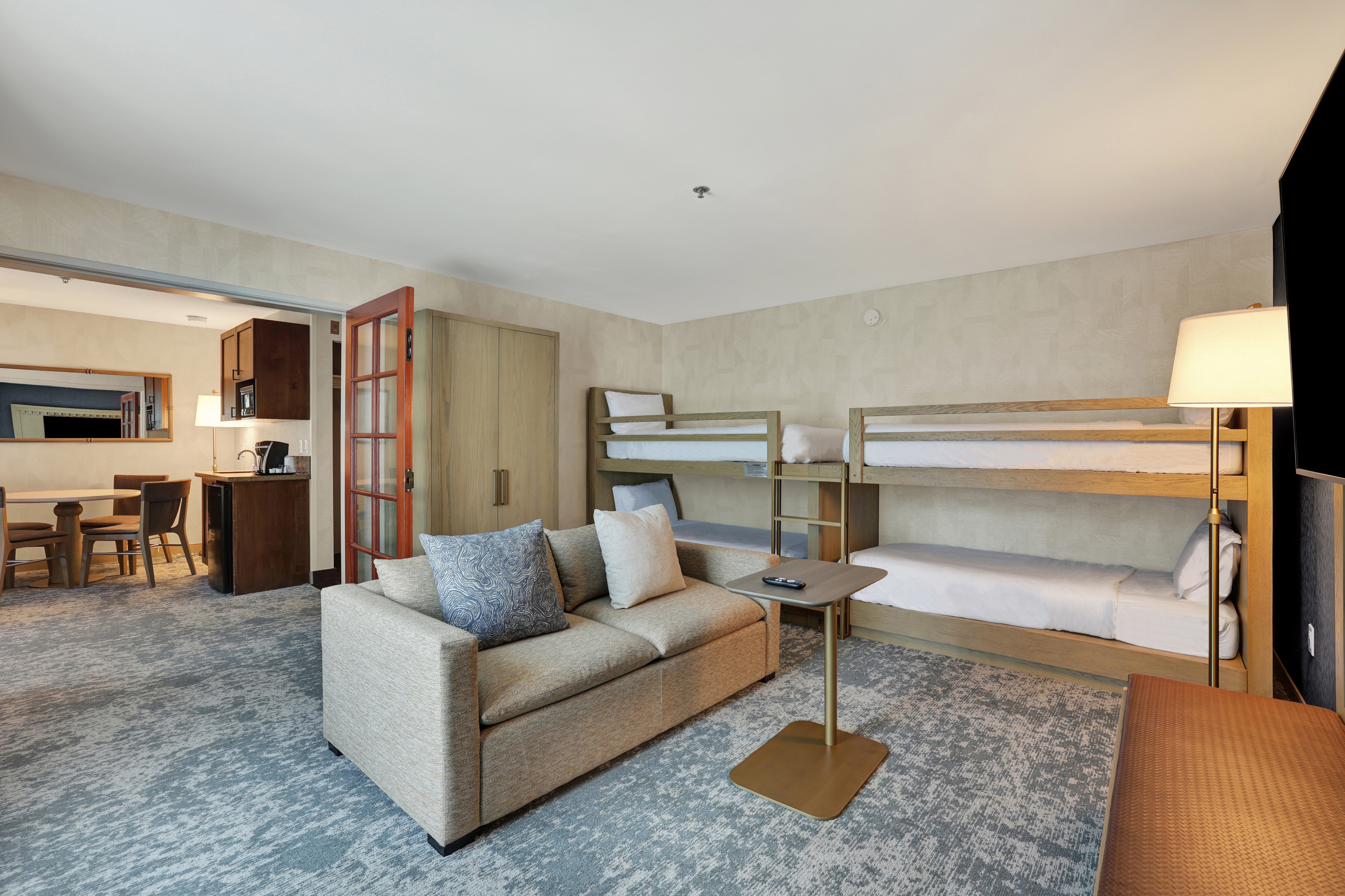 Holiday Inn Express Hotel Suites Carpinteria 49/77