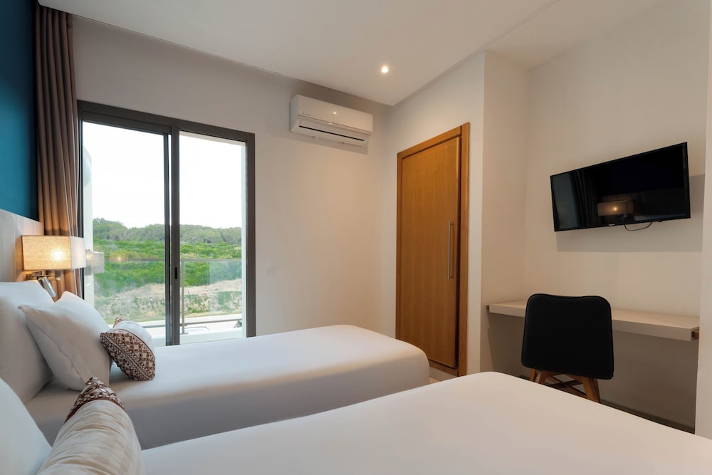 2 Bedrooms, Apartment, 1 Double and 3 Single Beds
