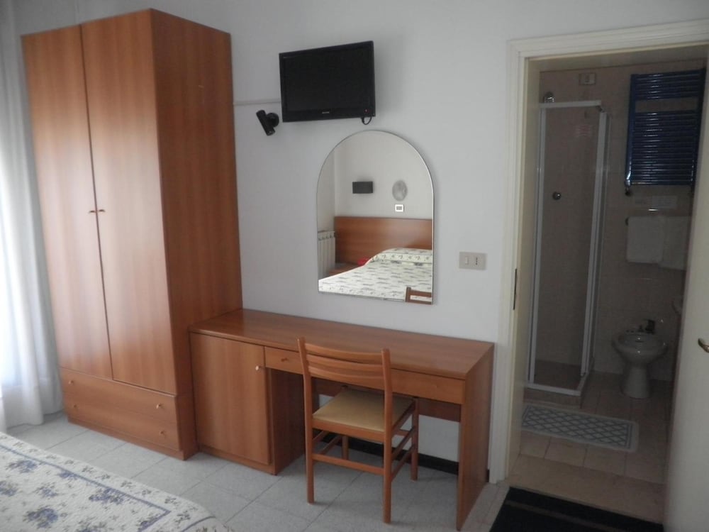 Hotel Touring 11/20