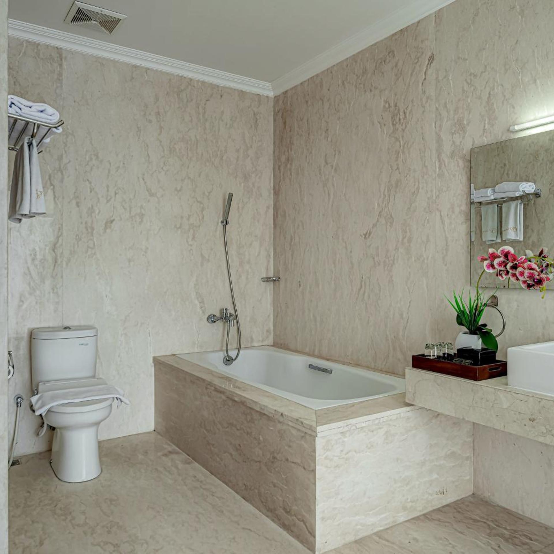 جناح رئاسي، Goldvitel Hotel Surabaya 3/4
