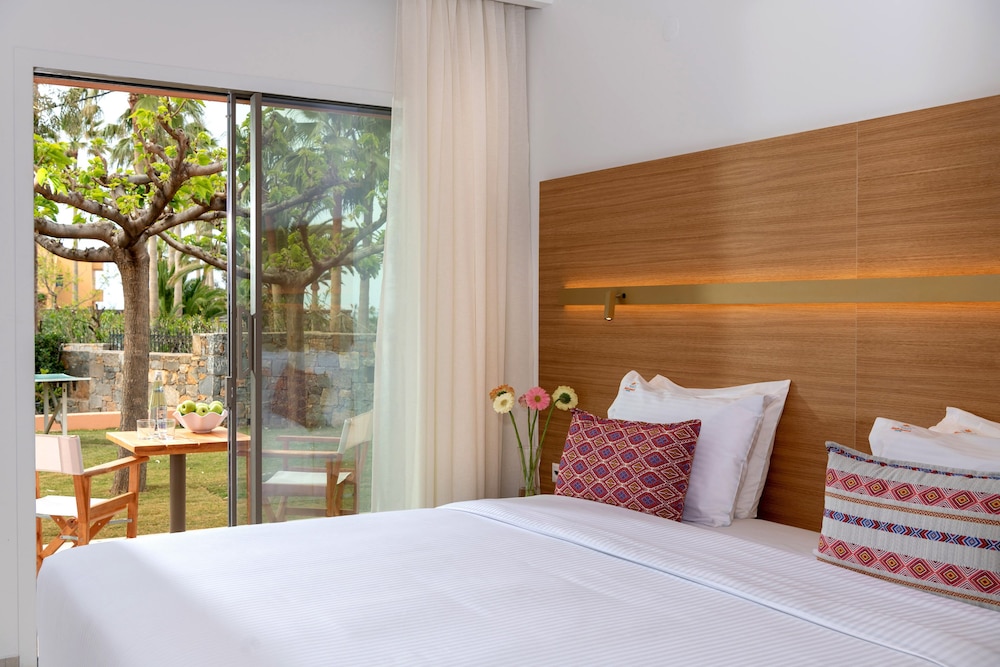 غرفة ديلوكس عائلية بسرير كينج وسريرين منفصلين بغرفتي نوم، High Beach Resort & Spa 7/10