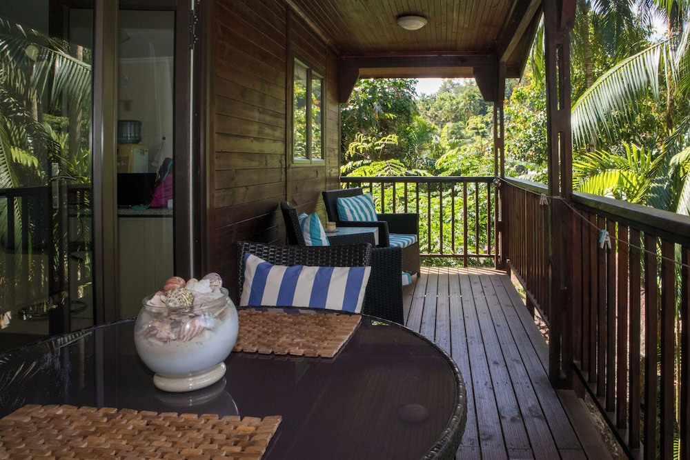 Hillside Retreat 34/42