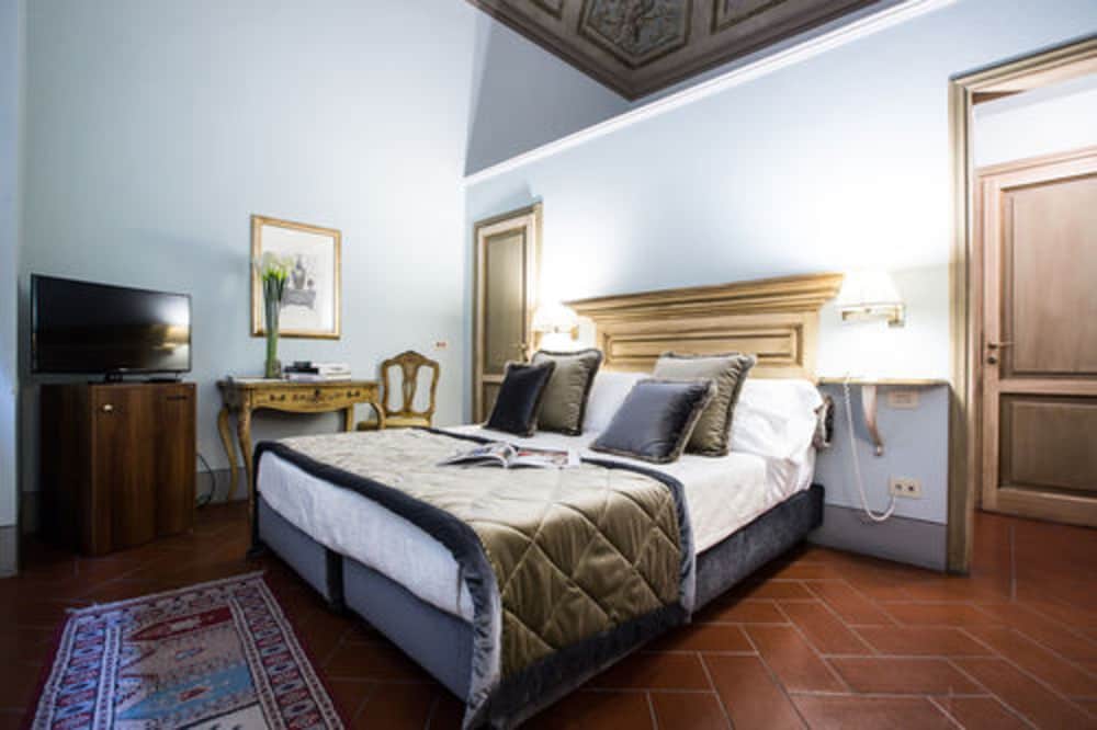 Hotel Burchianti 9/66