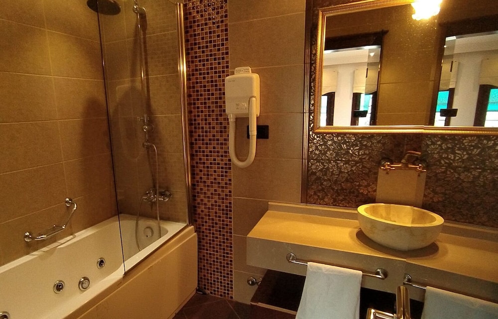 MANGANA KONAK HOTEL 22/64