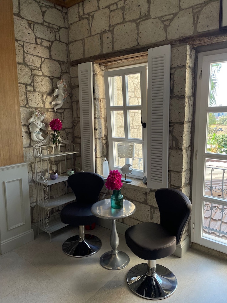 Yuga Alacati 24/50