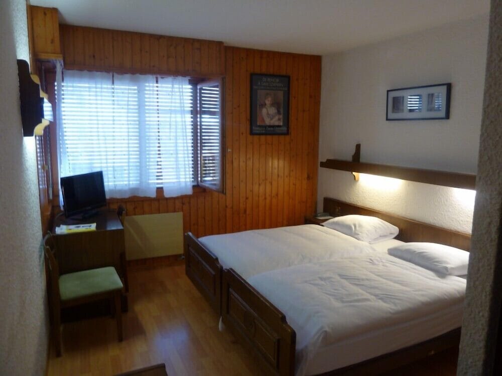 Hotel du Stand 6/21