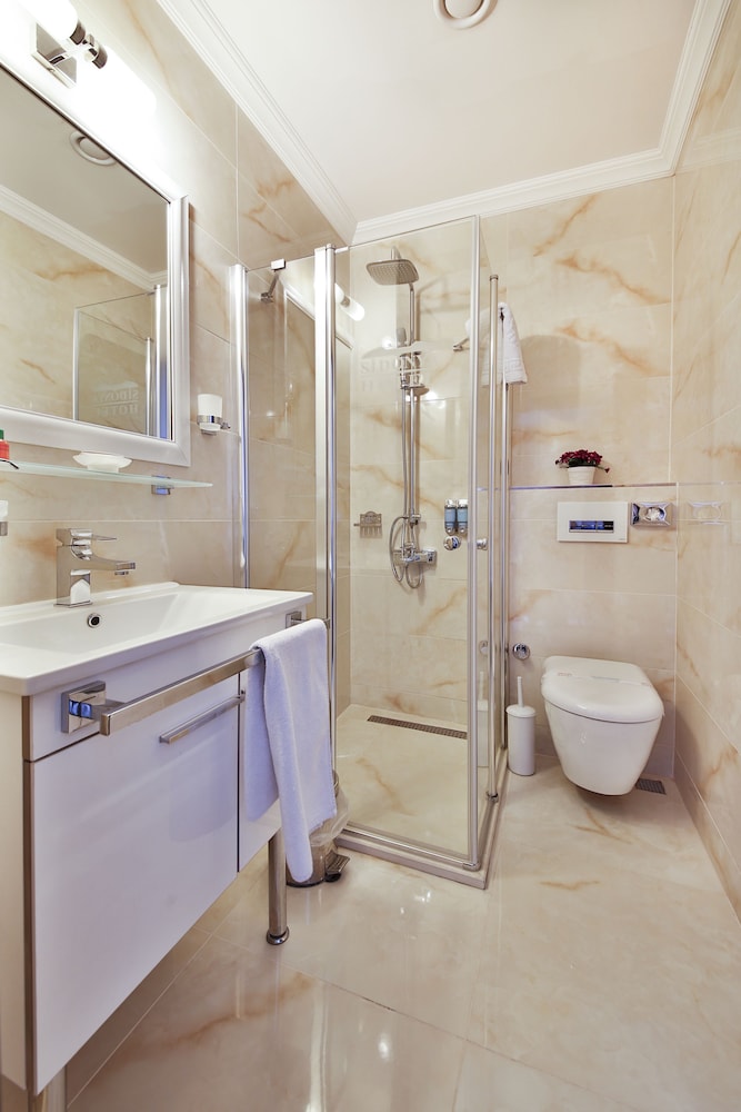 SIDONYA HOTEL 23/66