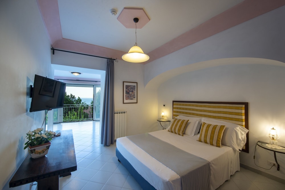 Maresca Hotel Praiano 4/78