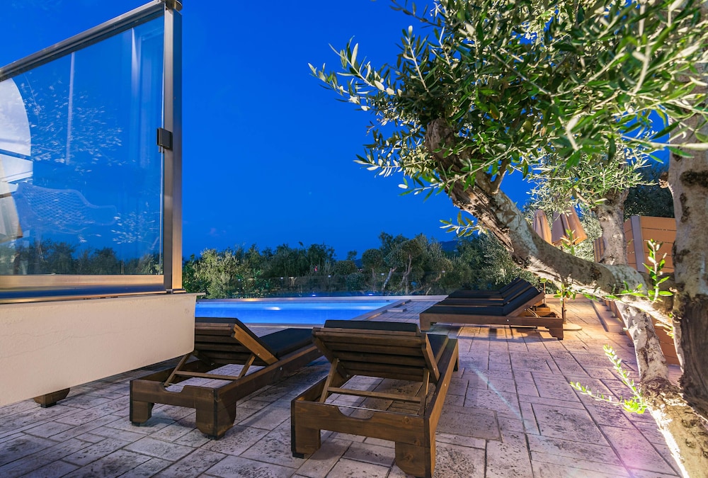 Litore Luxury Living 35/50