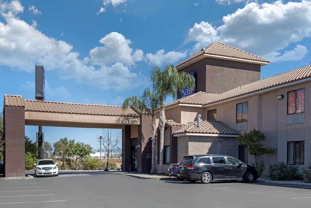 Sleep Inn & Suites Bakersfield North in BAKERSFIELD - CA