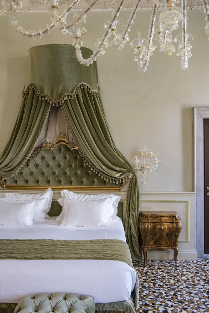 Nani Mocenigo Palace 3/76