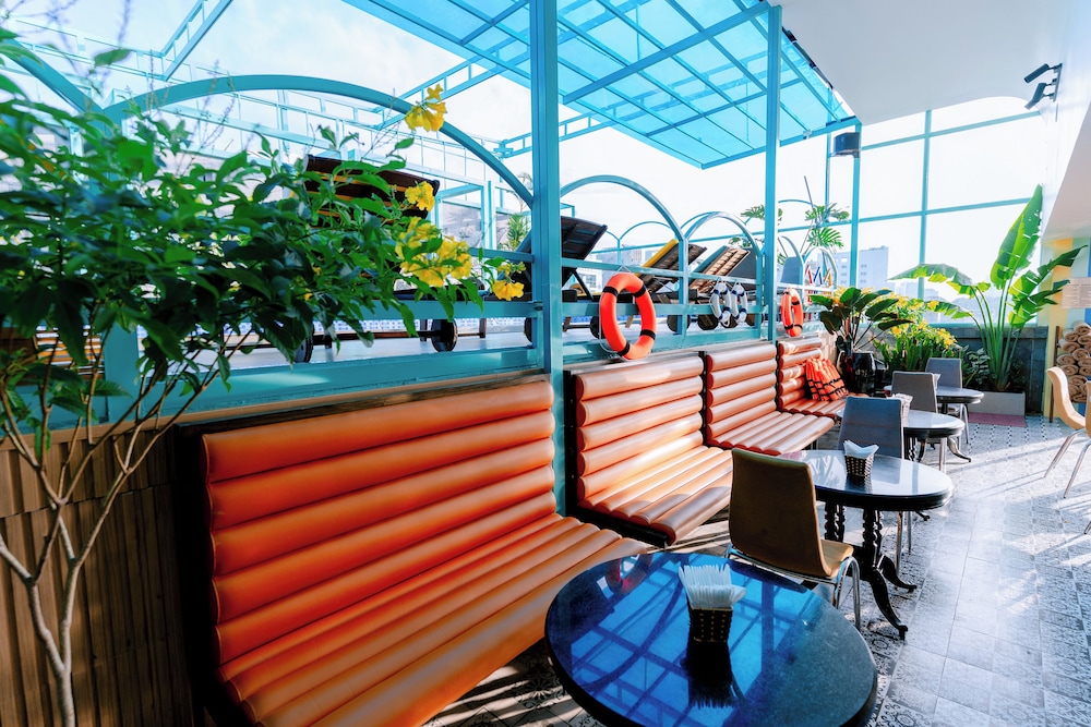 Dahlialand Saigon Hotel 39/42