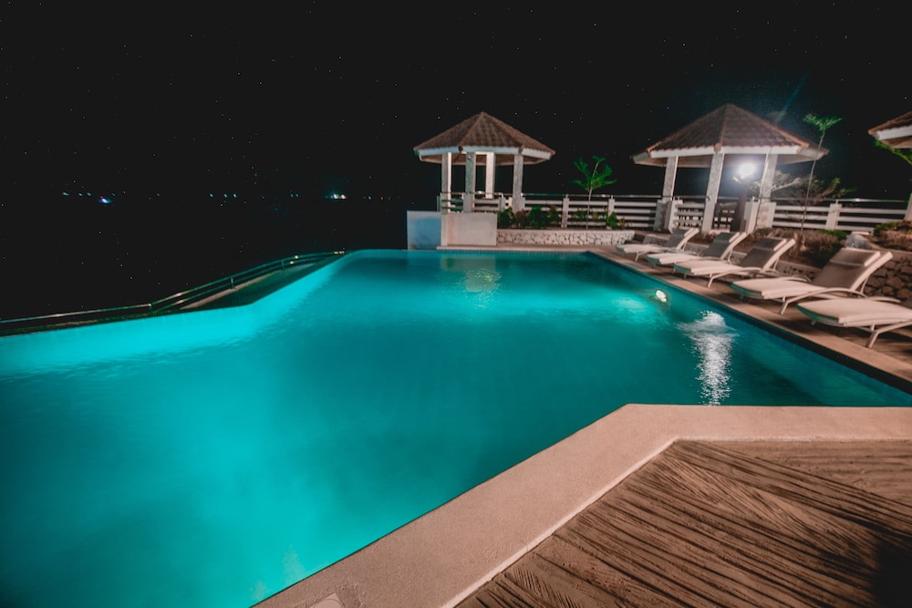 Dakak Park Beach Resort 15/50