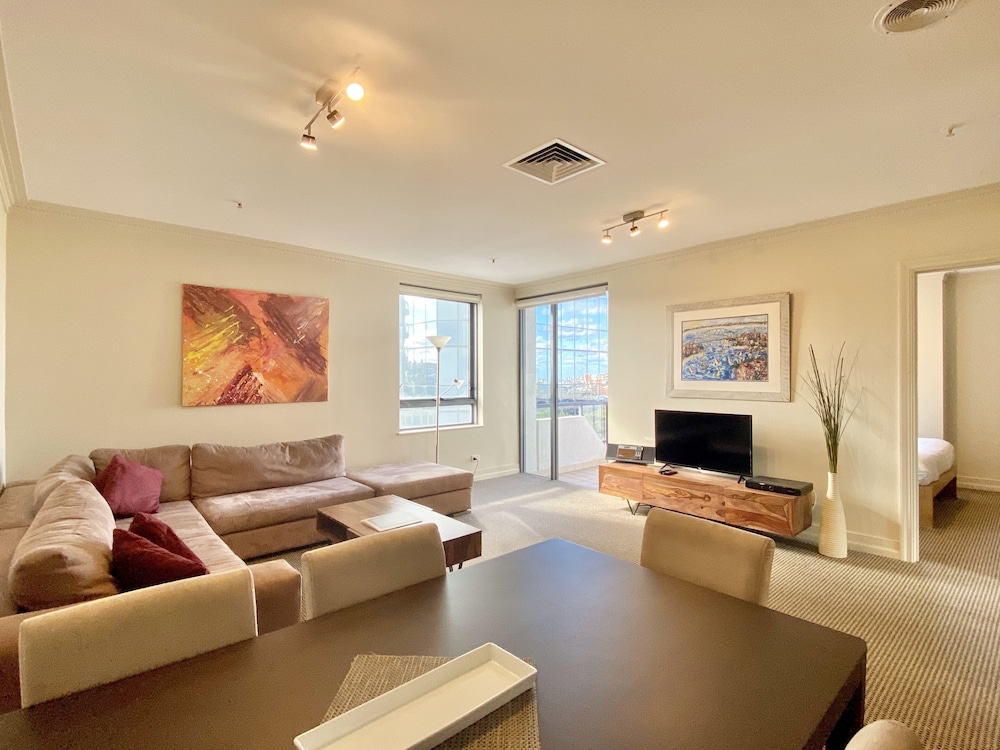 Milson Executive Apartments 47/75