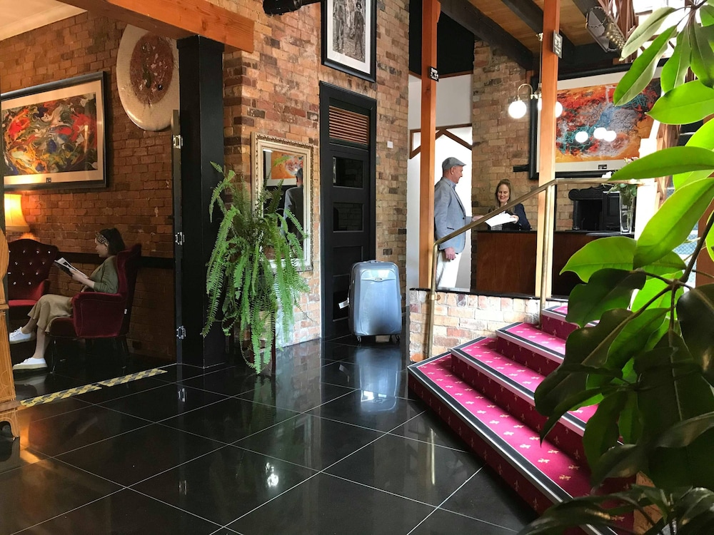 Art Hotel on York 10/65