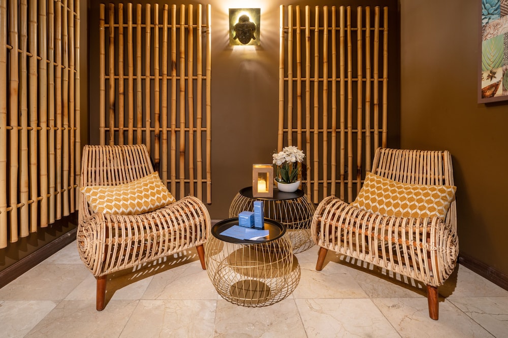 Hotel Le Manoir de La Poterie And Spa 48/72