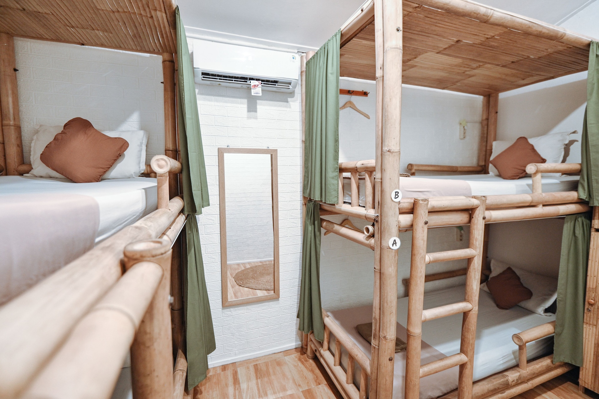 MIXED DORM, BASIC
