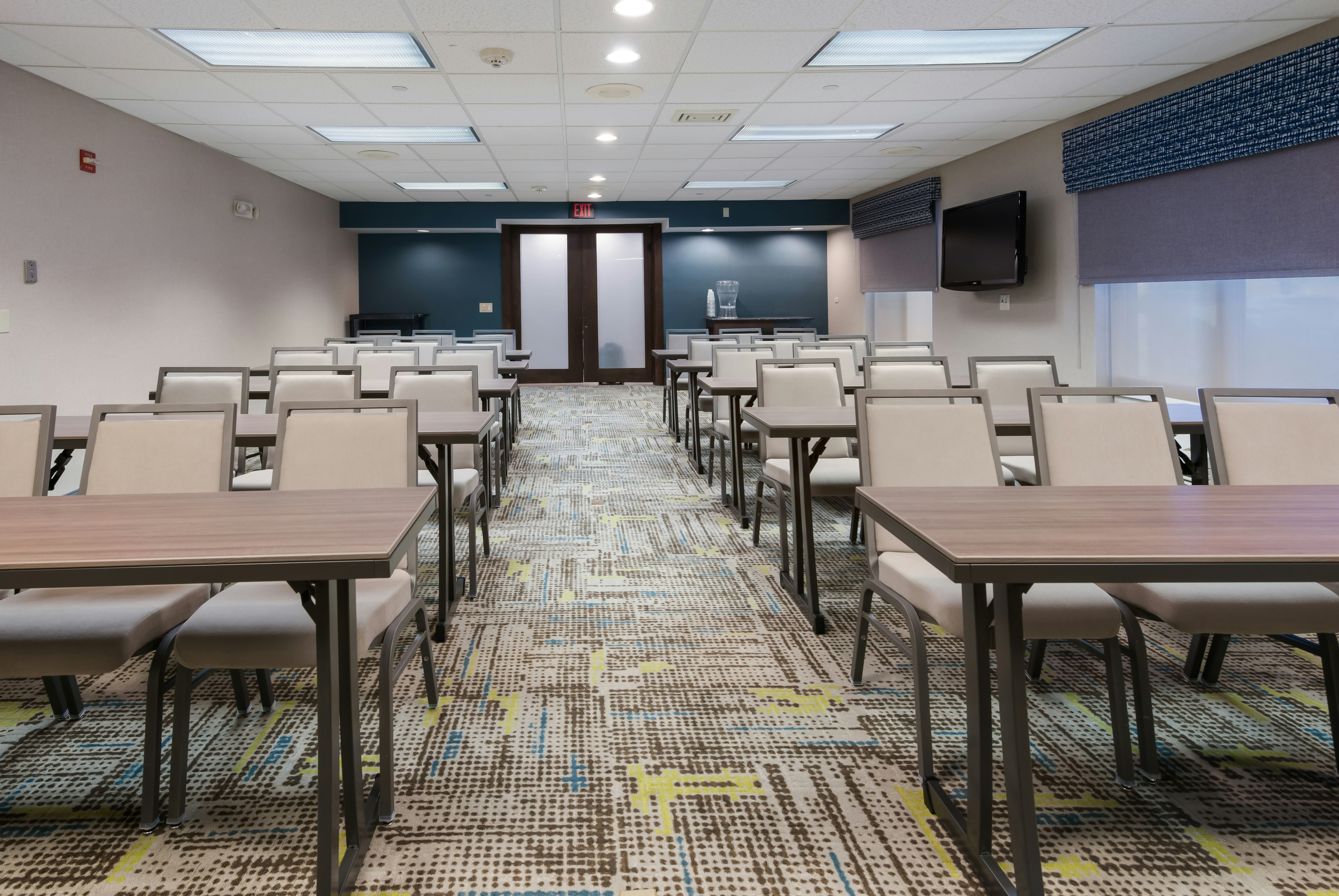 Hampton Inn Suites Chicagohoff 48/52