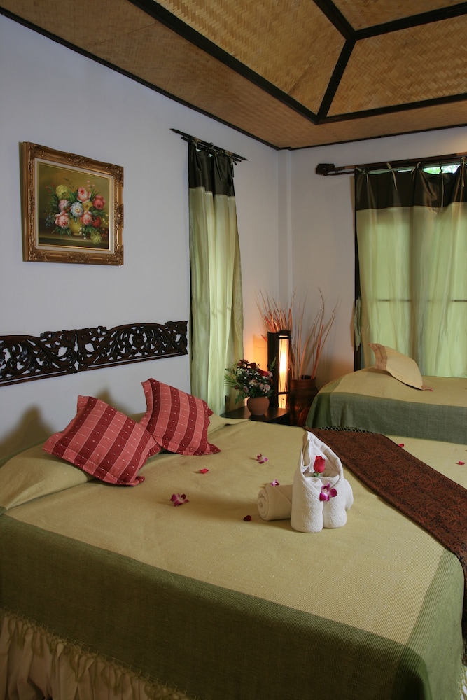 Varinda Garden Resort 24/50