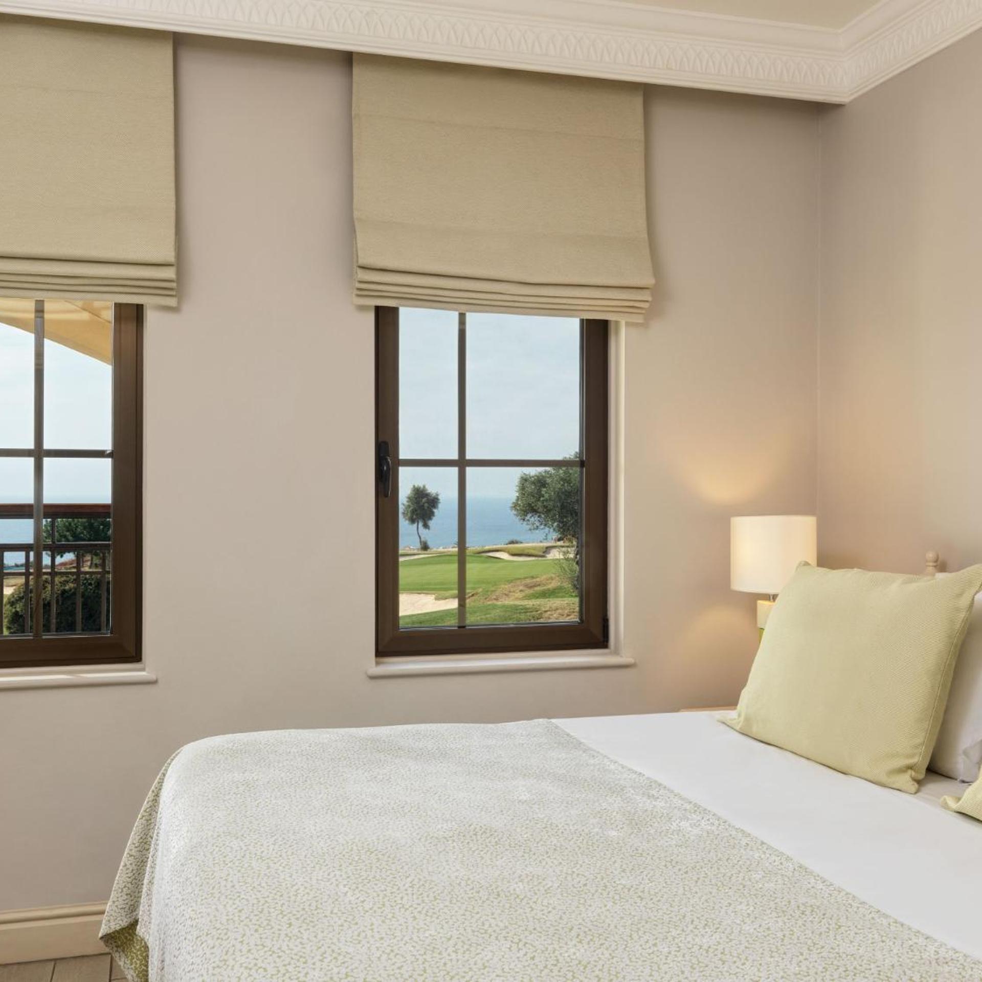 1 Bedroom, Swim Up, Suite, Golf and Sea View