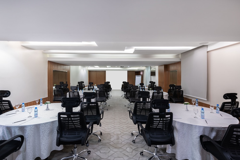 فندق ورويك جدة(Warwick Hotel Jeddah) 56/63