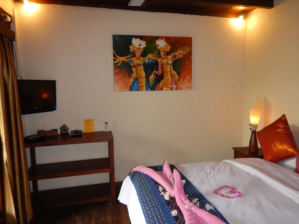 Puri Sayang Bungalows 9/50
