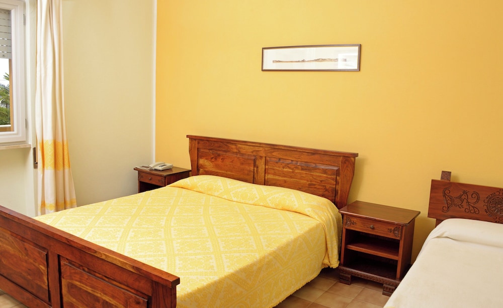 Club Malaspina Hotel and Resort 14/54