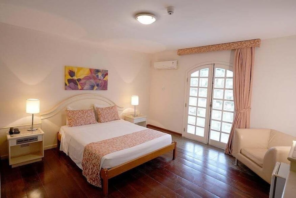Colonial, Classic, Double Bed