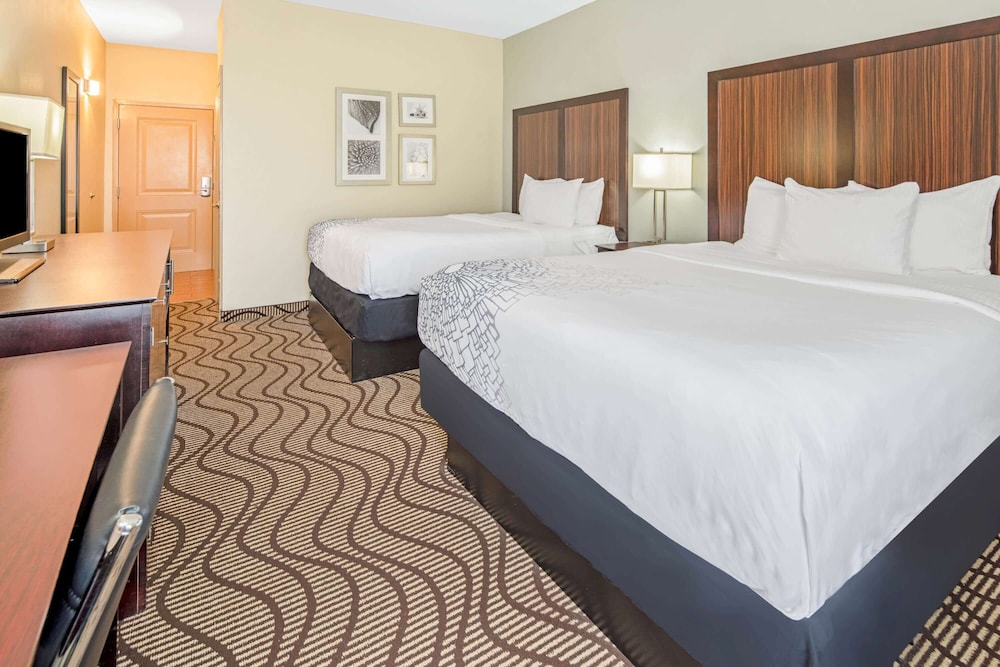 La Quinta Inn & Suites by Wyndham Gonzales LA 9/48
