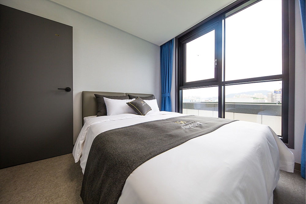 Shine Hotel 19/50