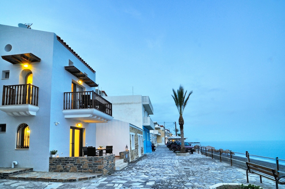 MYRTOS MARE SUITES 2/46