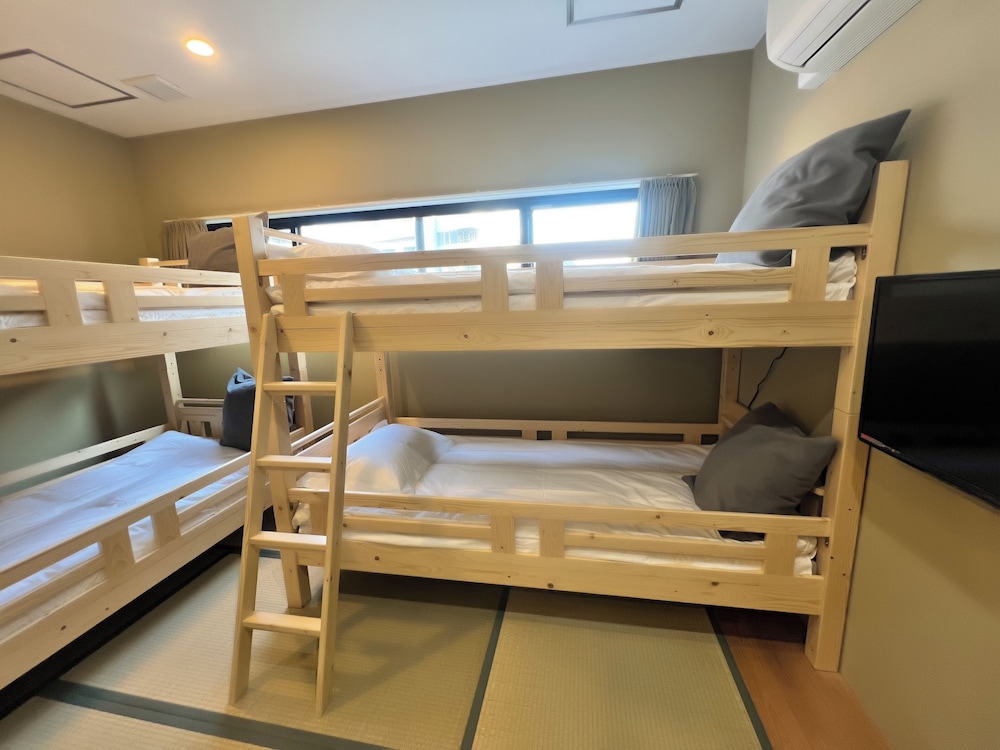 غرفة اقتصادية رباعية بأسرّة بطابقين بحمام مشترك، Hostel Hangout Osaka Nanba Nipponbashi 7/10
