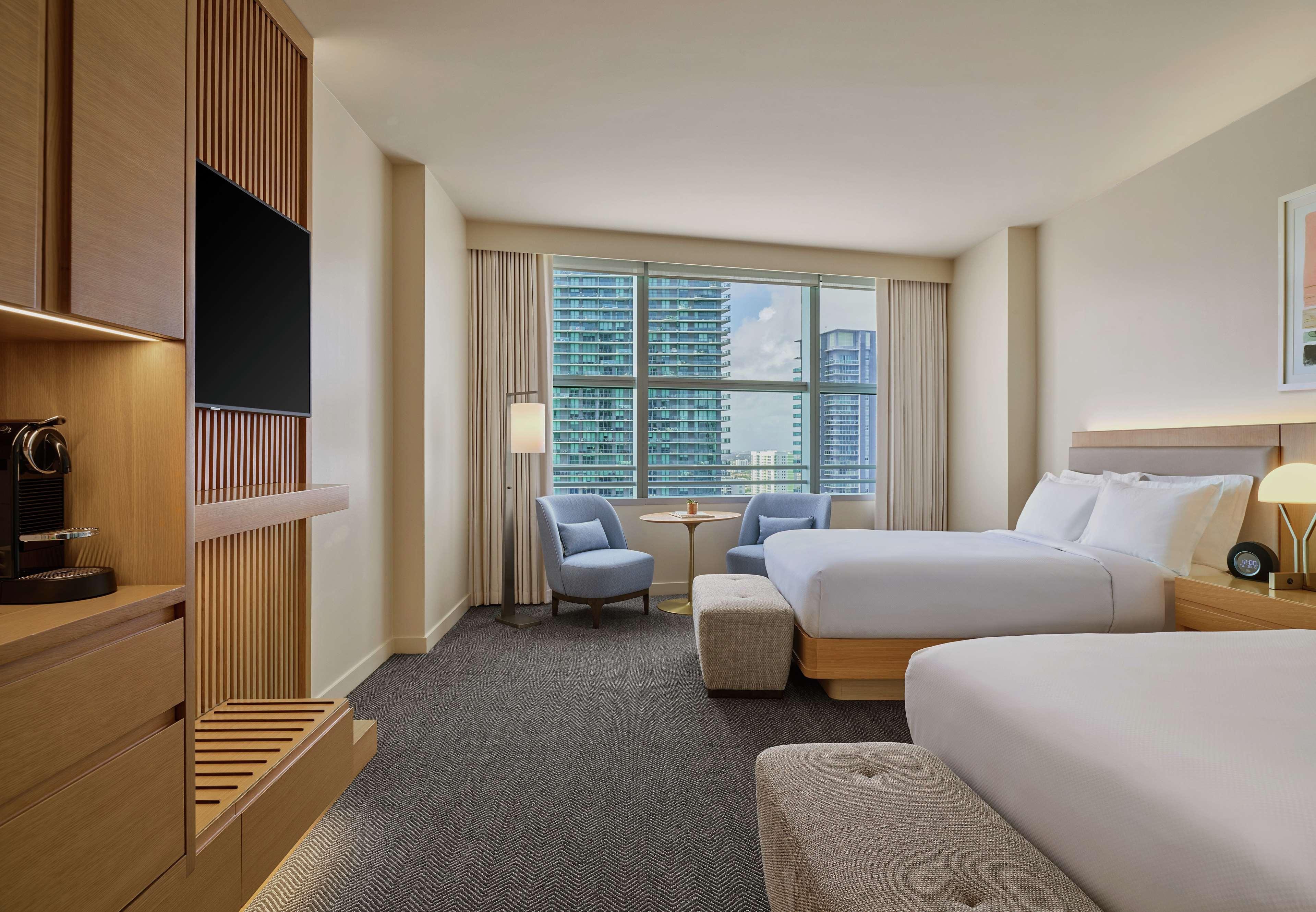 room, 2 double beds, city view