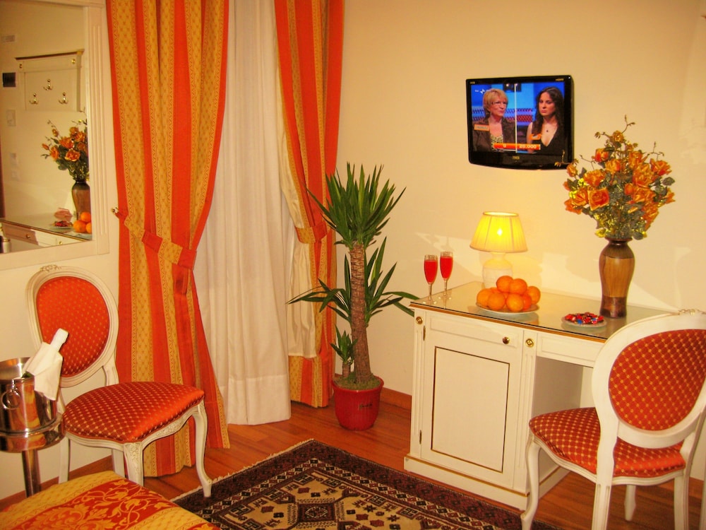San Luca Hotel 50/55