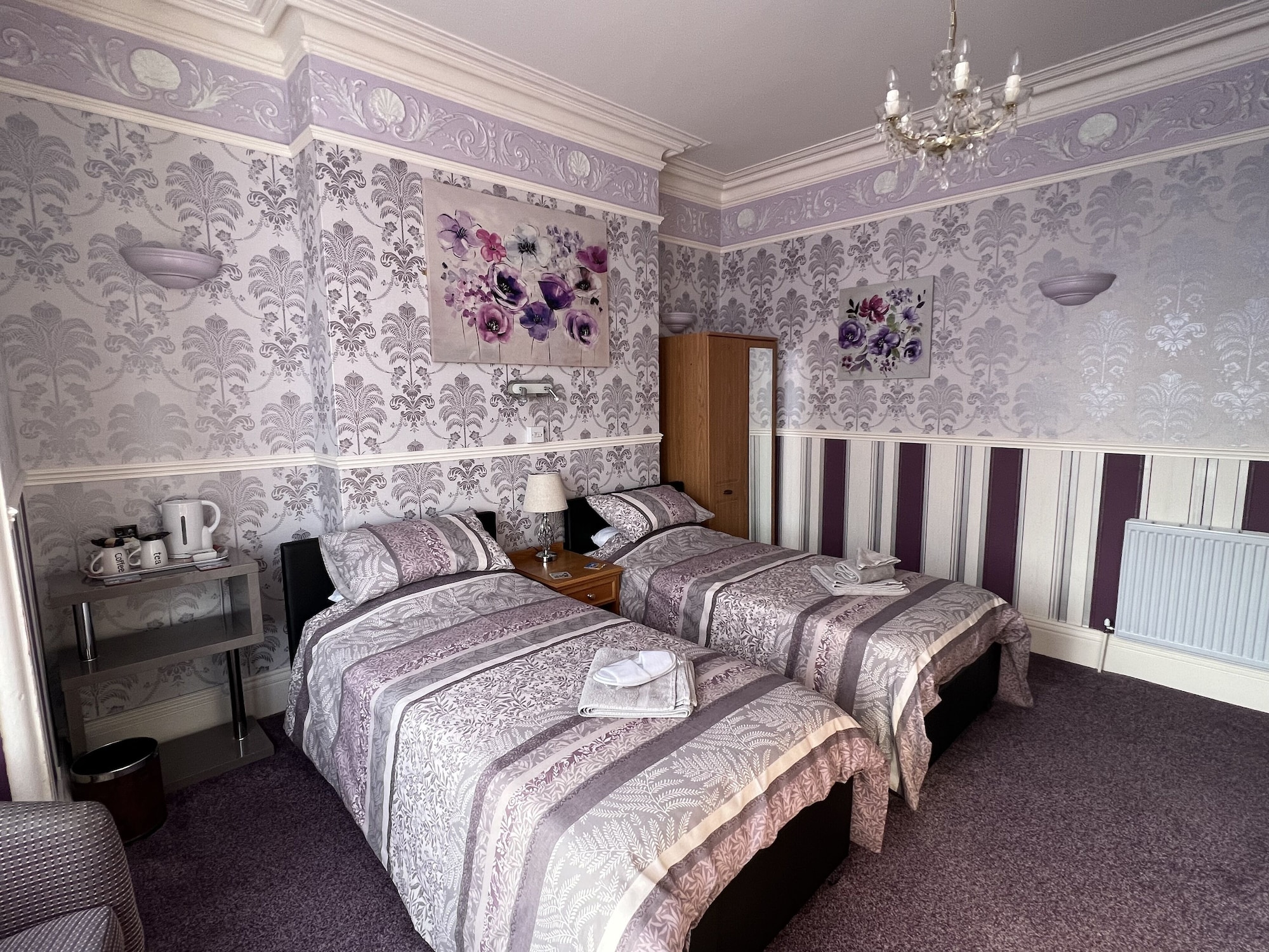 Room, Twin Beds, Promenade View