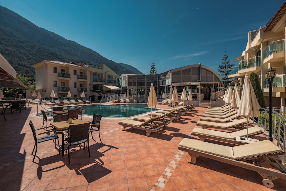 Belcehan Deluxe Hotel 41/50