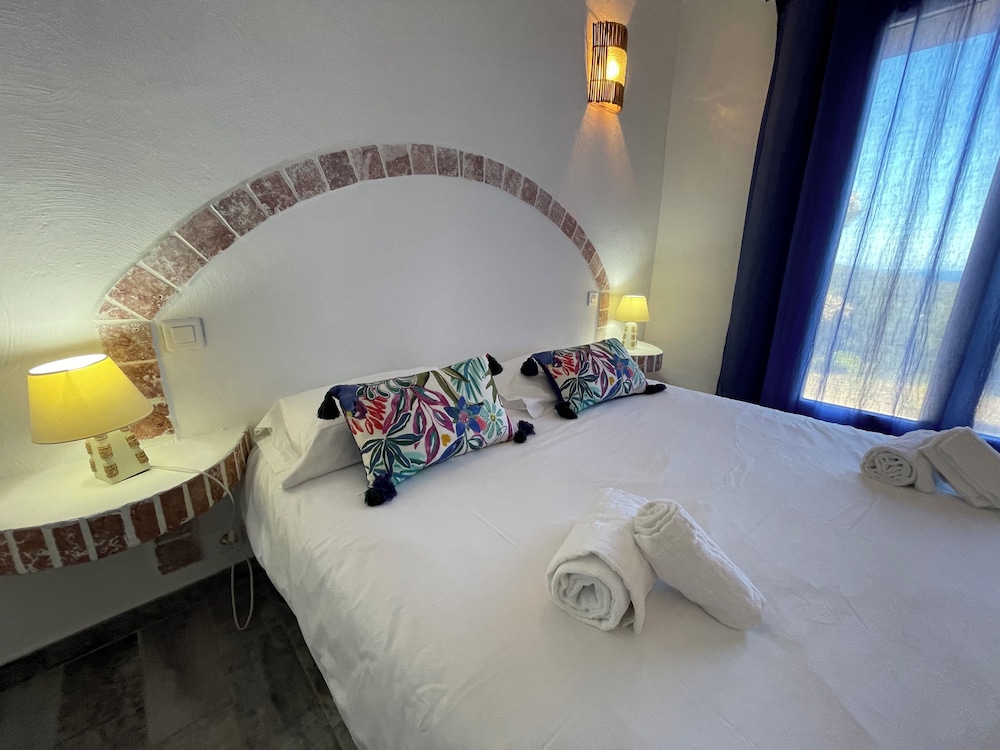 1 BEDROOM, VILLA, SEA VIEW, TERRACE