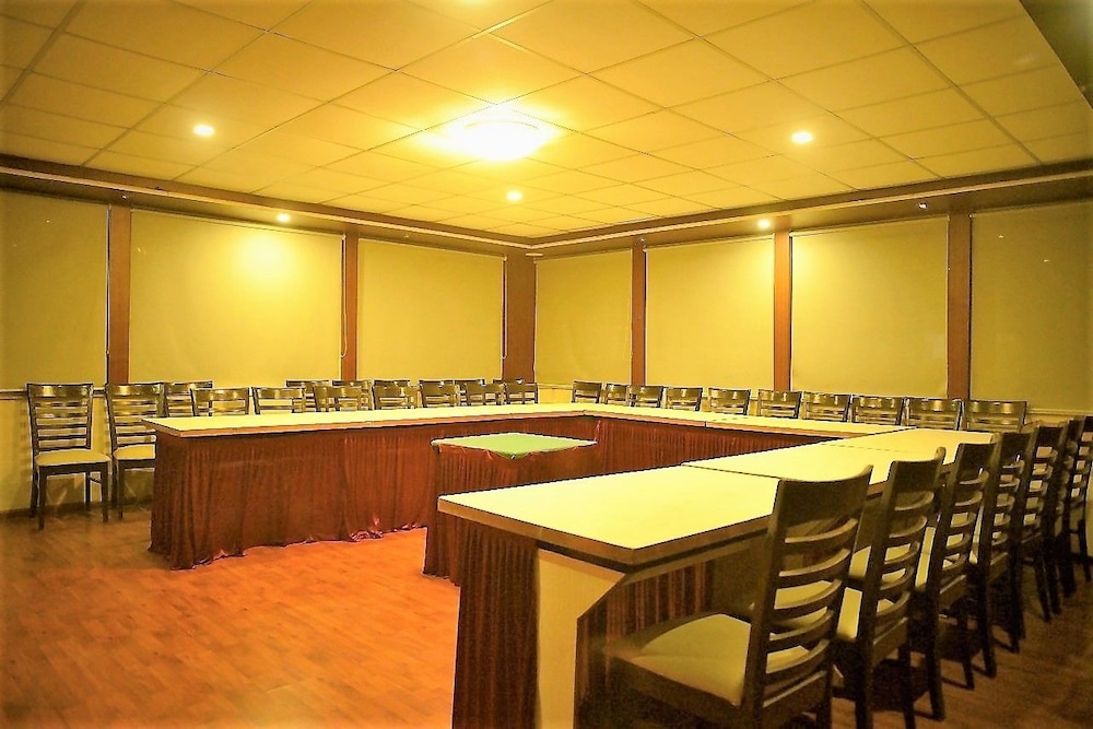 HOTEL HERITAGE DAKSHIN 34/50