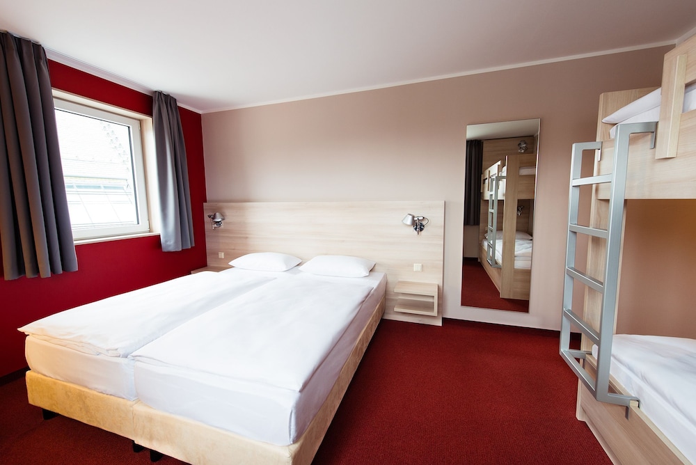 SERWAYS HOTEL WEISKIRCHEN 13/58