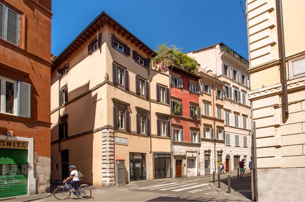 Palazzo Medusa 36/50