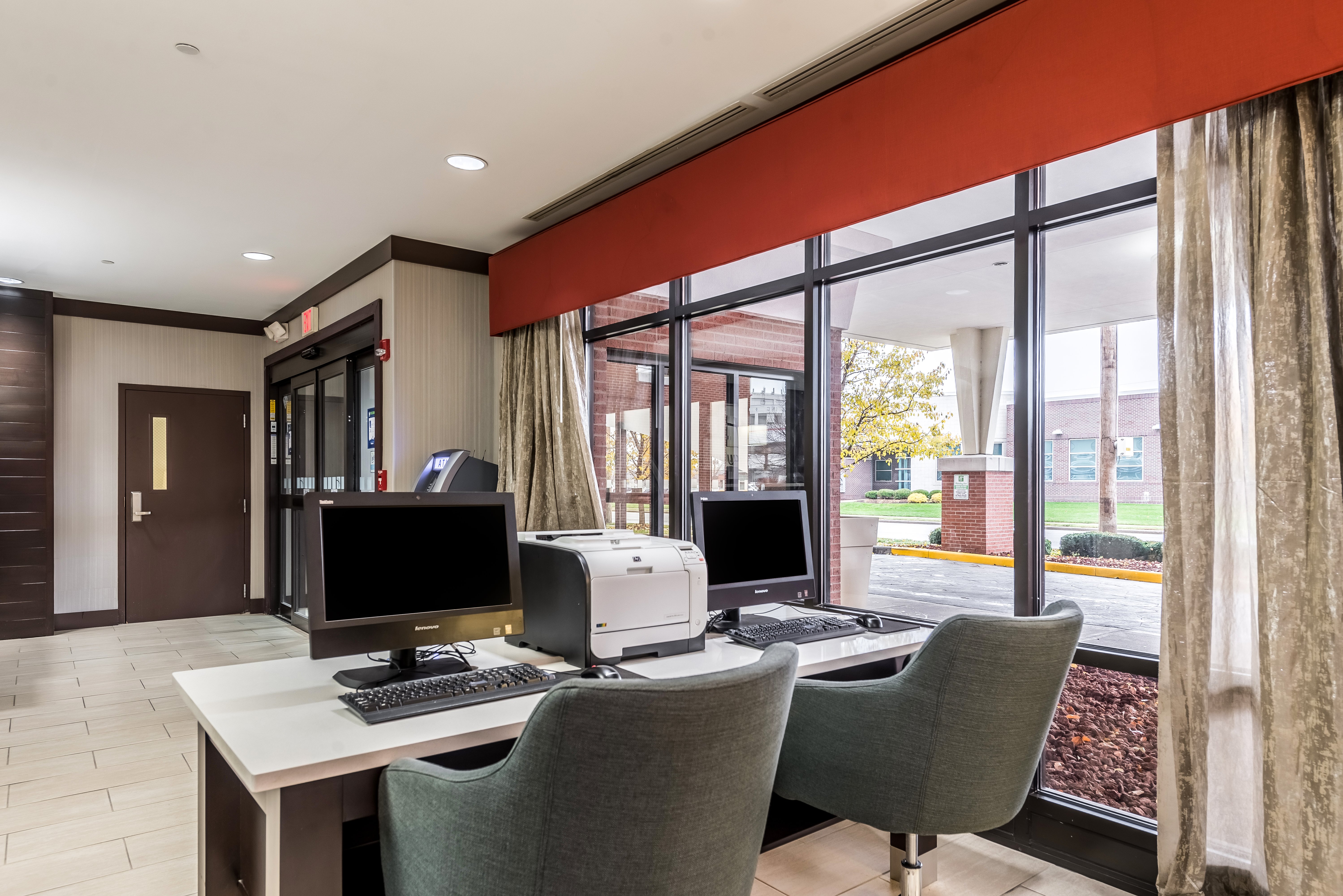 Holiday Inn Indianapolis Downtown 37/47