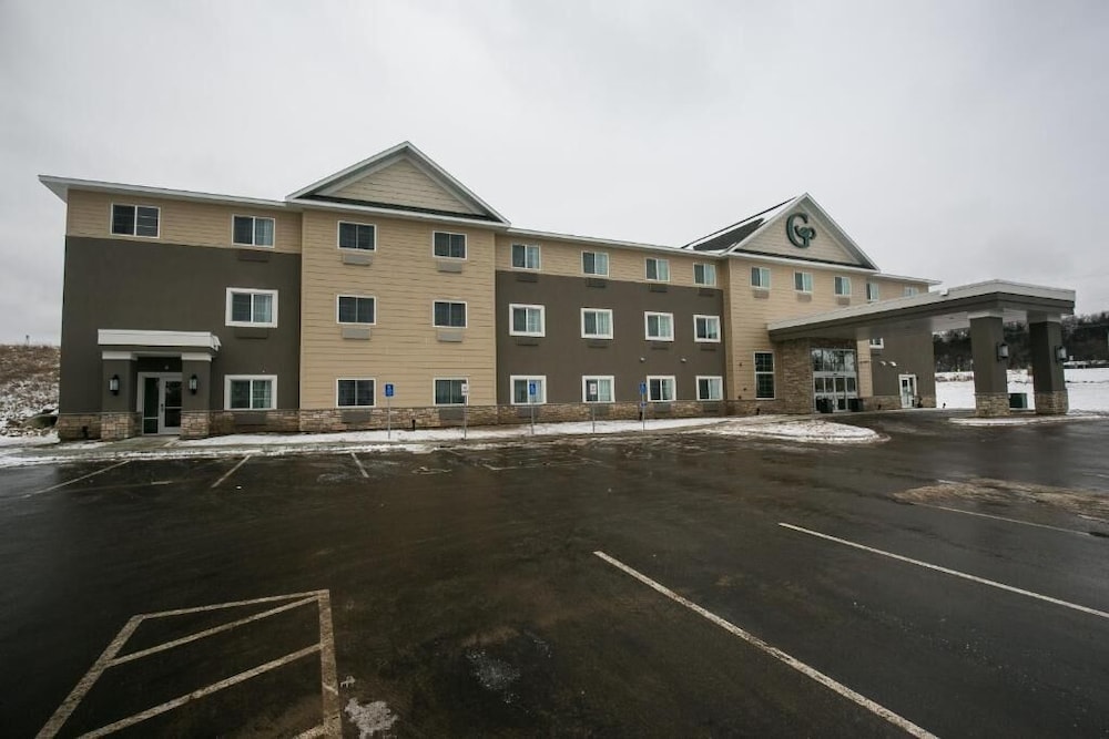 GrandStay Hotel & Suites Cannon Falls 3/40